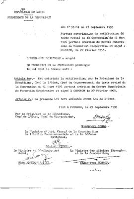 Loi N° 95-012 portant autorisation de ratification du texte révisé de la convention du 12 Mars 1976 portant création du centre panafricain de formation coopérative  et signé à cotonou