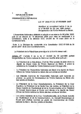 Loi N° 2002-17 modifiant et complétant l&#039;article 2 de la loi N° 94-029 du 03 juin 1996 portant réorganisation de l&#039;Ordre National du Bénin